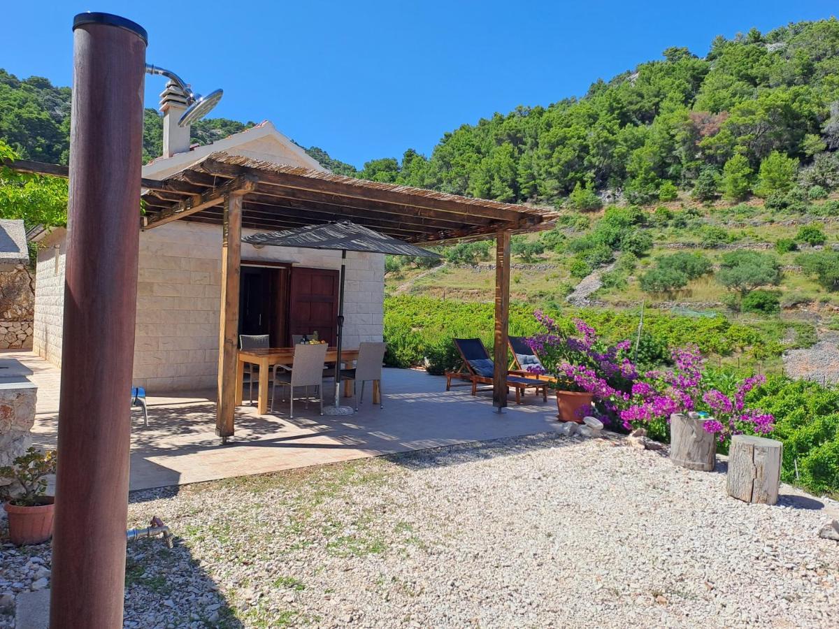 Robinson Crusoe House Zastražišće